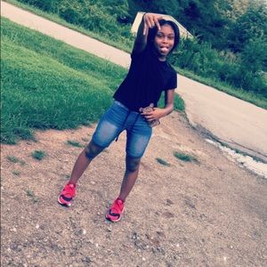 Meet your Posher, Jillian